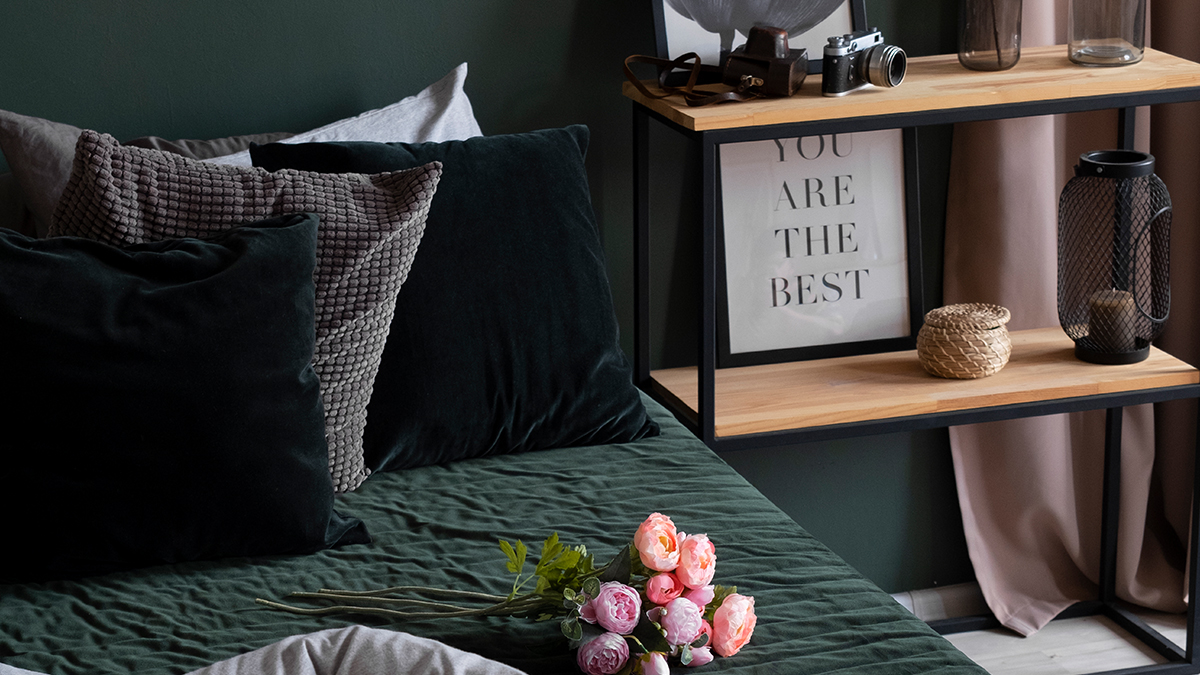 Small Space Solutions: Maximizing Functionality in Compact Living Areas